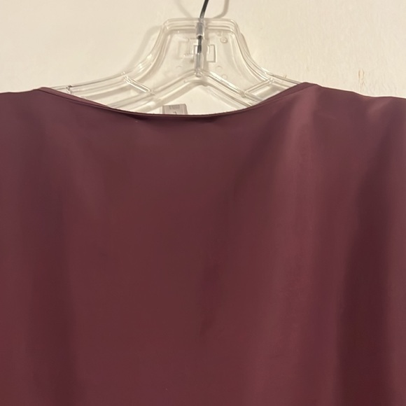 Nordstrom plum notched cap sleeve v neck 100% silk top - Picture 7 of 9